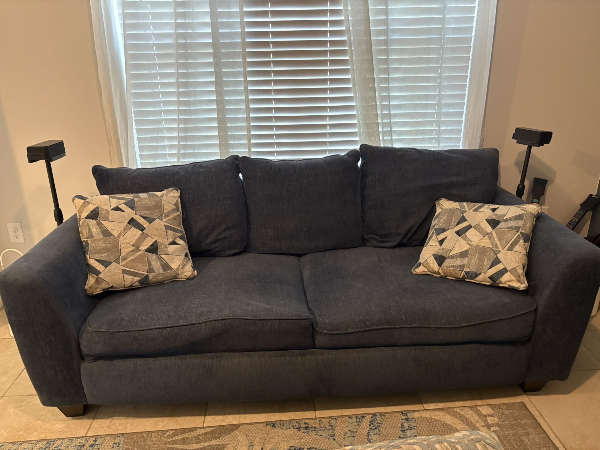Couch Navy Blue And 2 Pillows