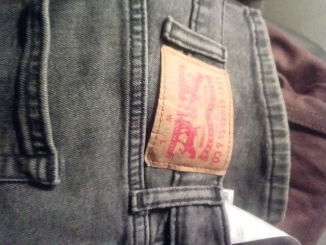 Levi's Men's Size W40--L32