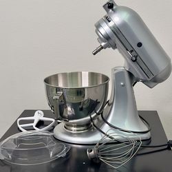 Kitchen Aid Artisan Tilt Head Stand Mixer Silver 4.5 QT