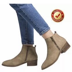 Women’s Boot! Size 6 ... Gently Used … In Great Condition !