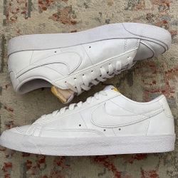 Nike Blazer Low '77 'Triple White' In Excellent condition 11 Women’s  