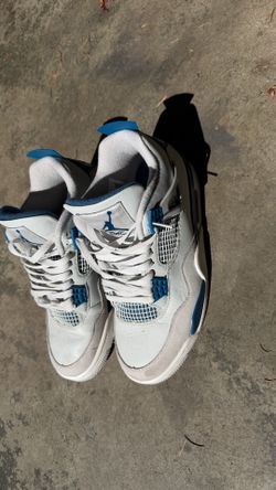 Jordan Air 4 retro size 9.5 mens