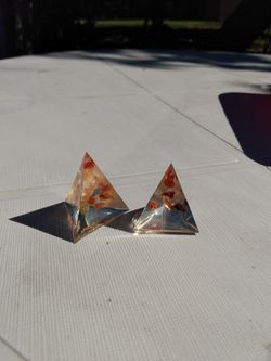Pyramid with raw Opals inside