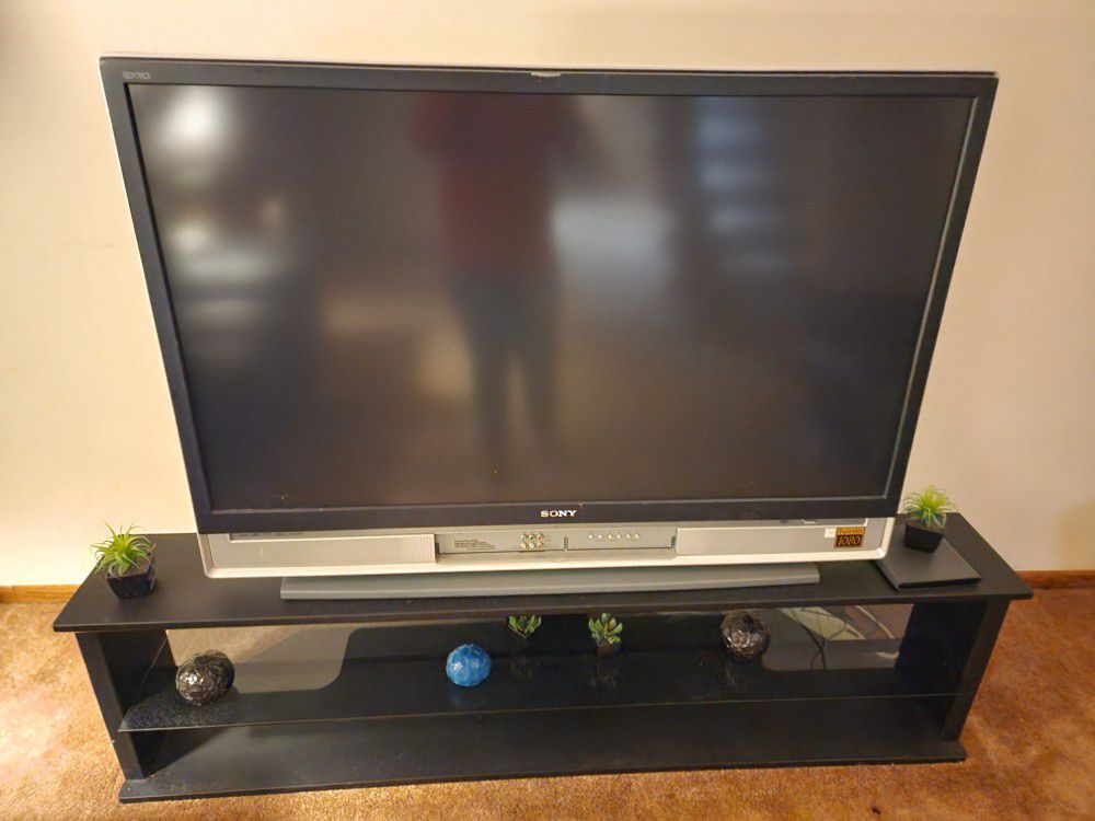  50 INCH TELEVISION WITH STAND