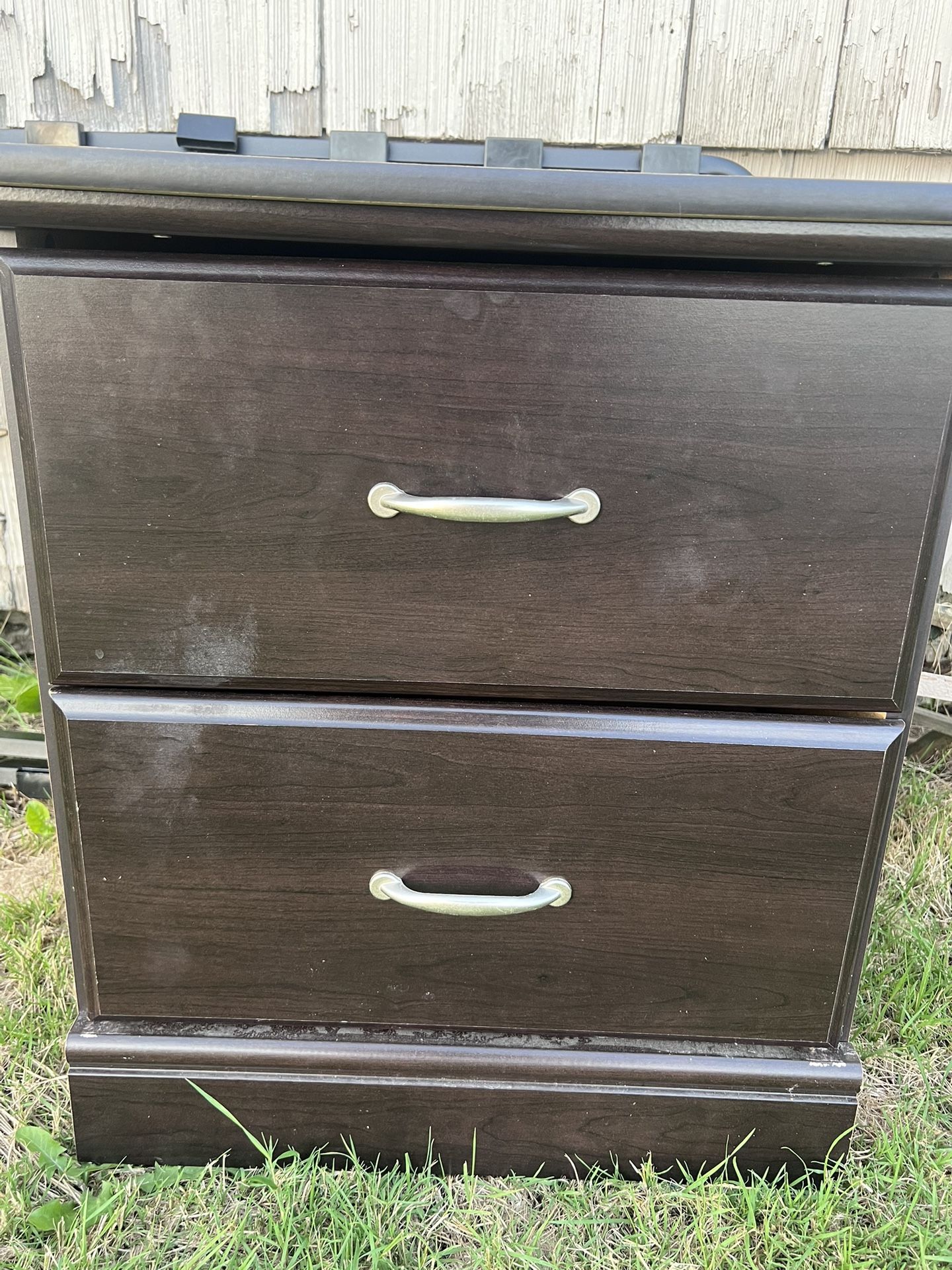 Side Dresser  Great Condition 20 Dollars Pick Up In Beaverton 