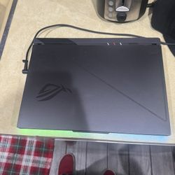 ASUS rog strix g16(2023) gaming laptop