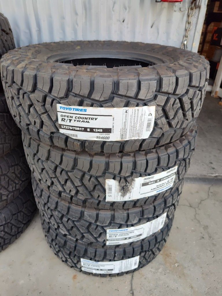Lt275/70/17 Toyo RT Tires New 