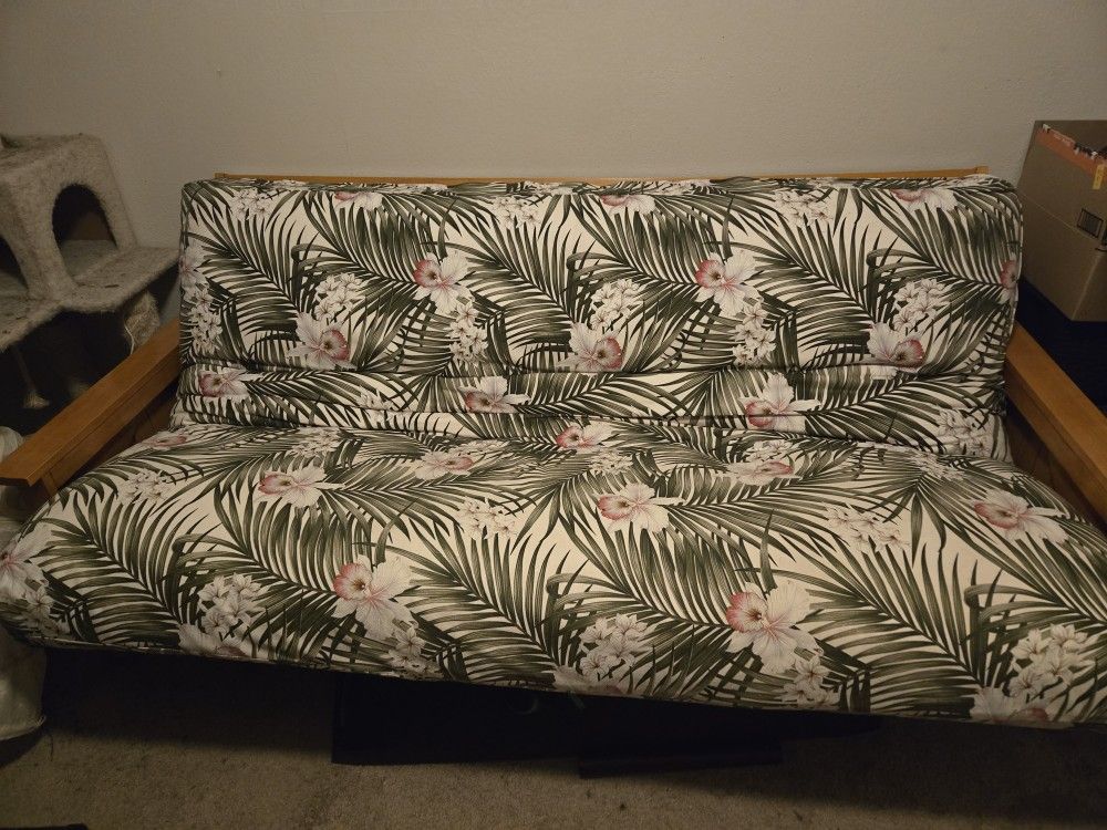 Soild Wood Futon