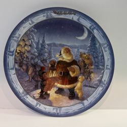 1994 THE BRADFORD EXCHANGE CHECKING IT TWICE SANTA'S ON HIS WAY CHRISTMAS PLATE