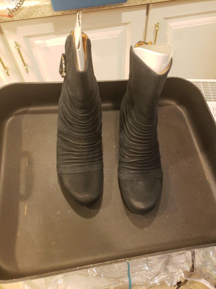 Earthies Womens Boots New Leather Size 8B