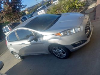 2014 Ford fiesta