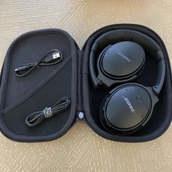 BLUETOOTH BOSE HEADPHONES: Bose QuietComfort 35 Series II Luxury Noise Cancelling Headphones LIKE NEW with Case and Cords