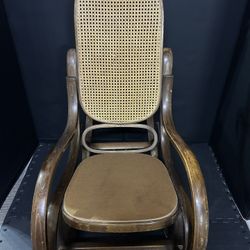 Rocking Chair 