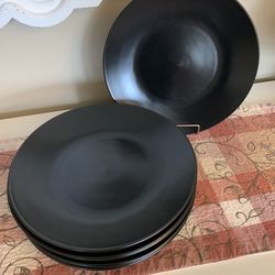 6 black dinner plates
