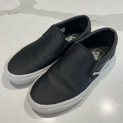 Black Vans Slip-ons