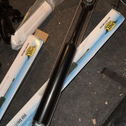 2015 Chrysler 200 C Rear Shocks 