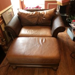 Leather Chair With Ottoman 