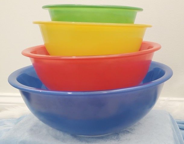 Vintage Pyrex Primary Clear Bottom Nesting Mixing Bowls Set Of 4