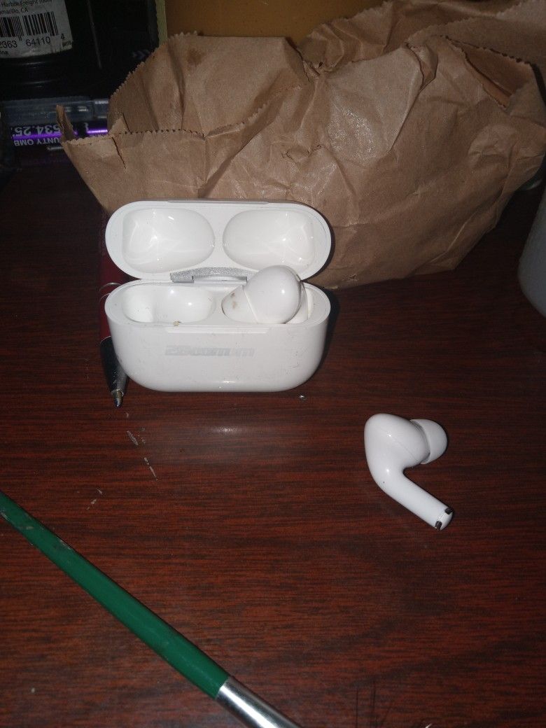 Earbuds