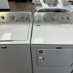 Maytag XL Washer And Electric  Dryer Set 