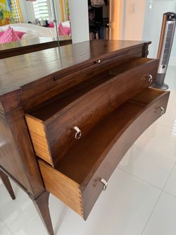 Robb and Stucky Chests/Oversize Nighstands