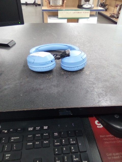 Headphones No Brand Name