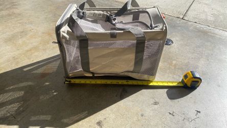 Soft sided Pet carrier