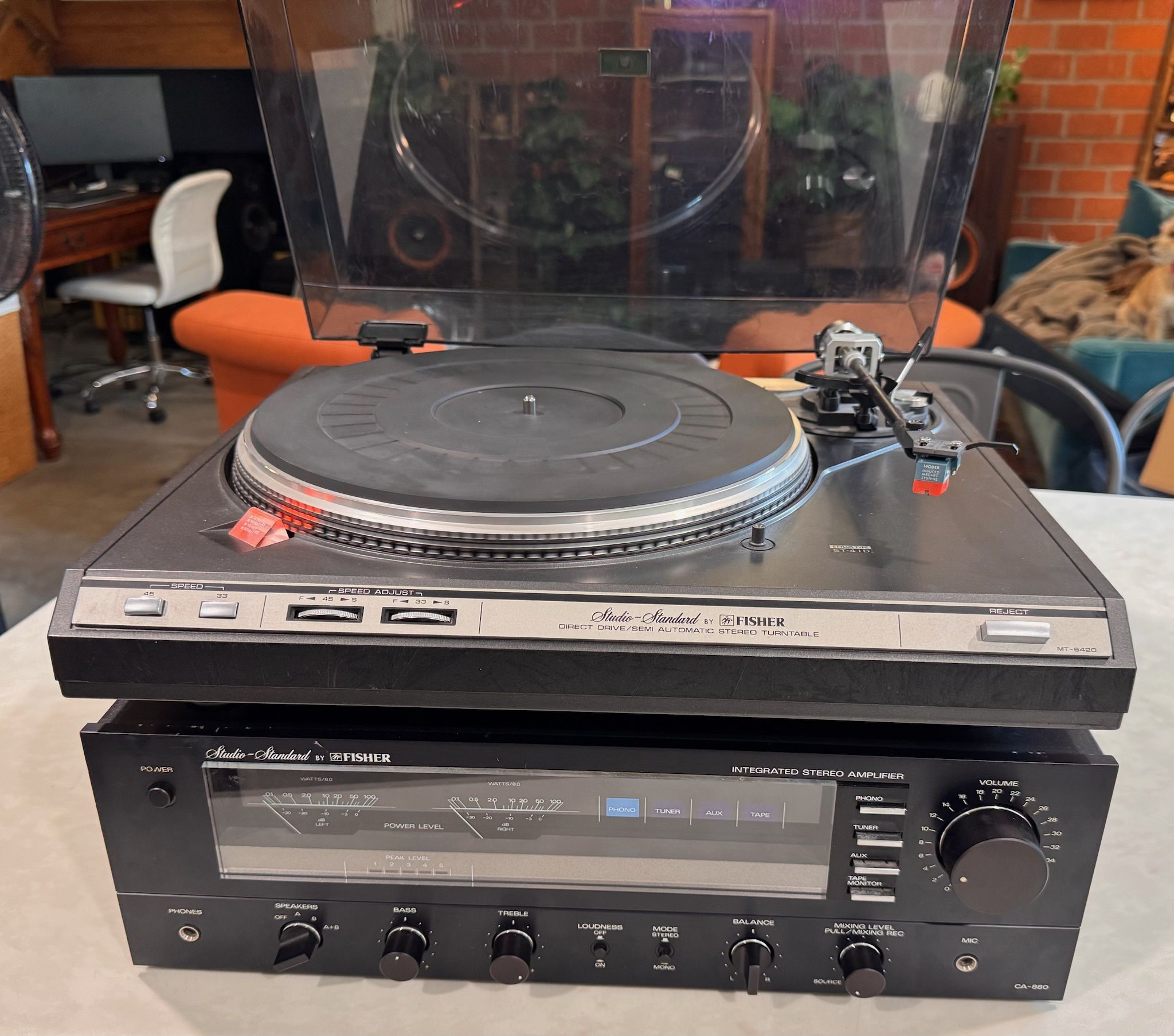Fisher Studio Series CA-880 Amp + MT-6420 Turntable Combo