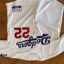 Los Angeles Dodgers #22 Size 48 Clayton Kershaw
