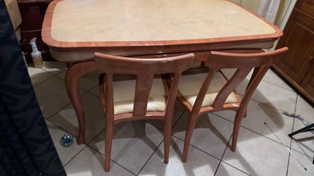 Free dining table with 2 chairs