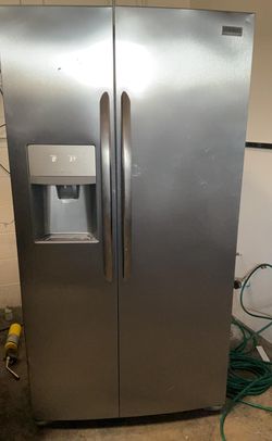 Frigidaire Side By Side Stainless Steel Refrigerator Fridge
