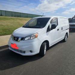 2014 Nissan Nv200