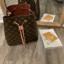 Louis Vuitton Neonoe Monogram Bag