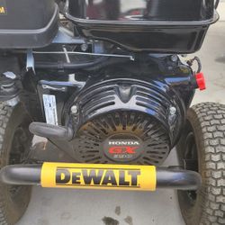 Pressure Washer Dewalt  4400 Honda