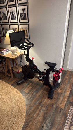Peleton Bike