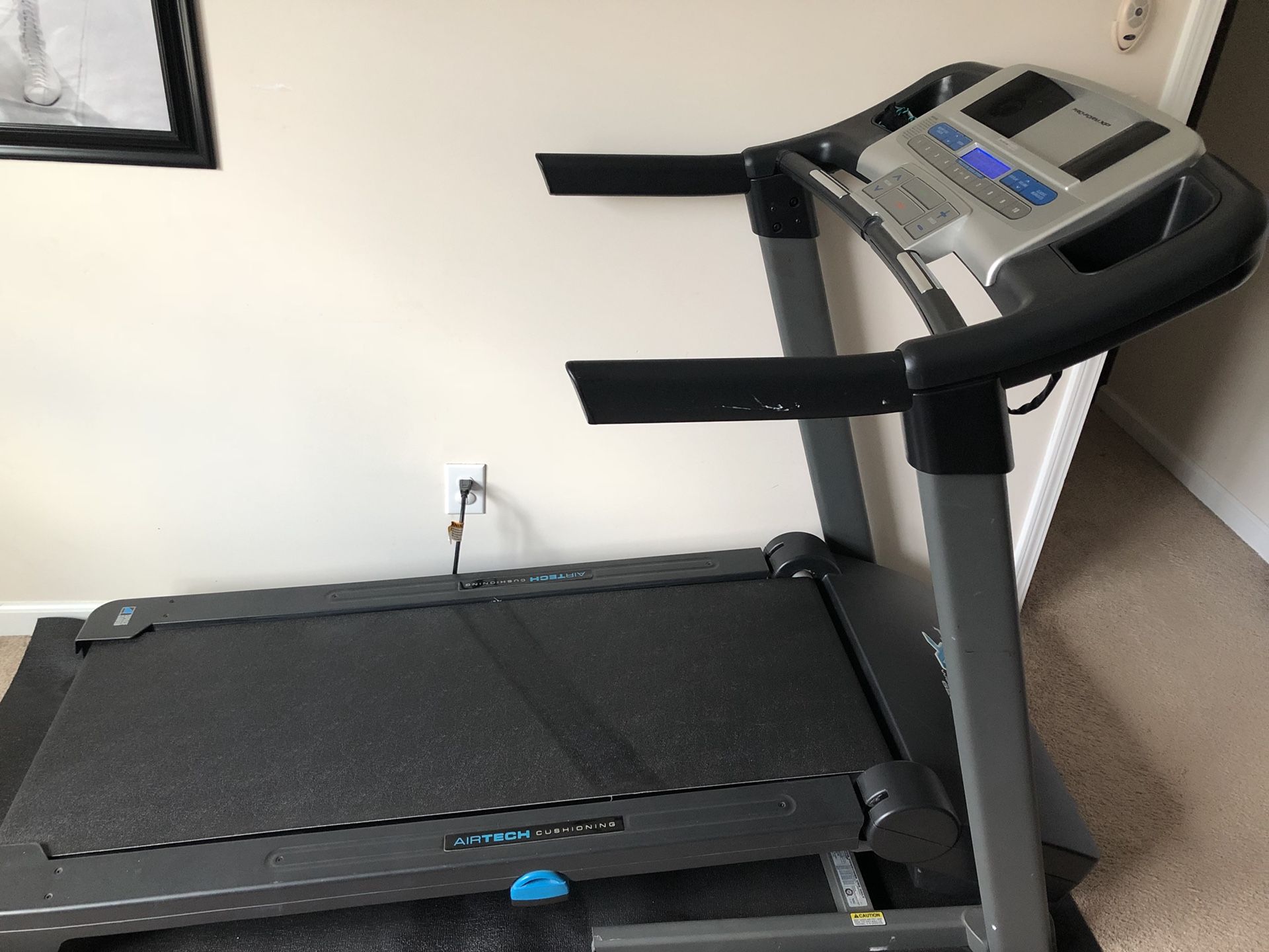 Proform XP Weight Loss 620 Treadmill with Speakers