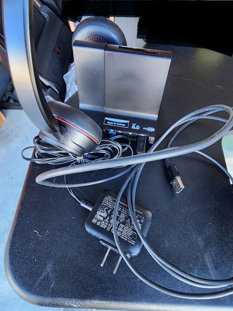 Wireless Headset System With Charging Base & Cords