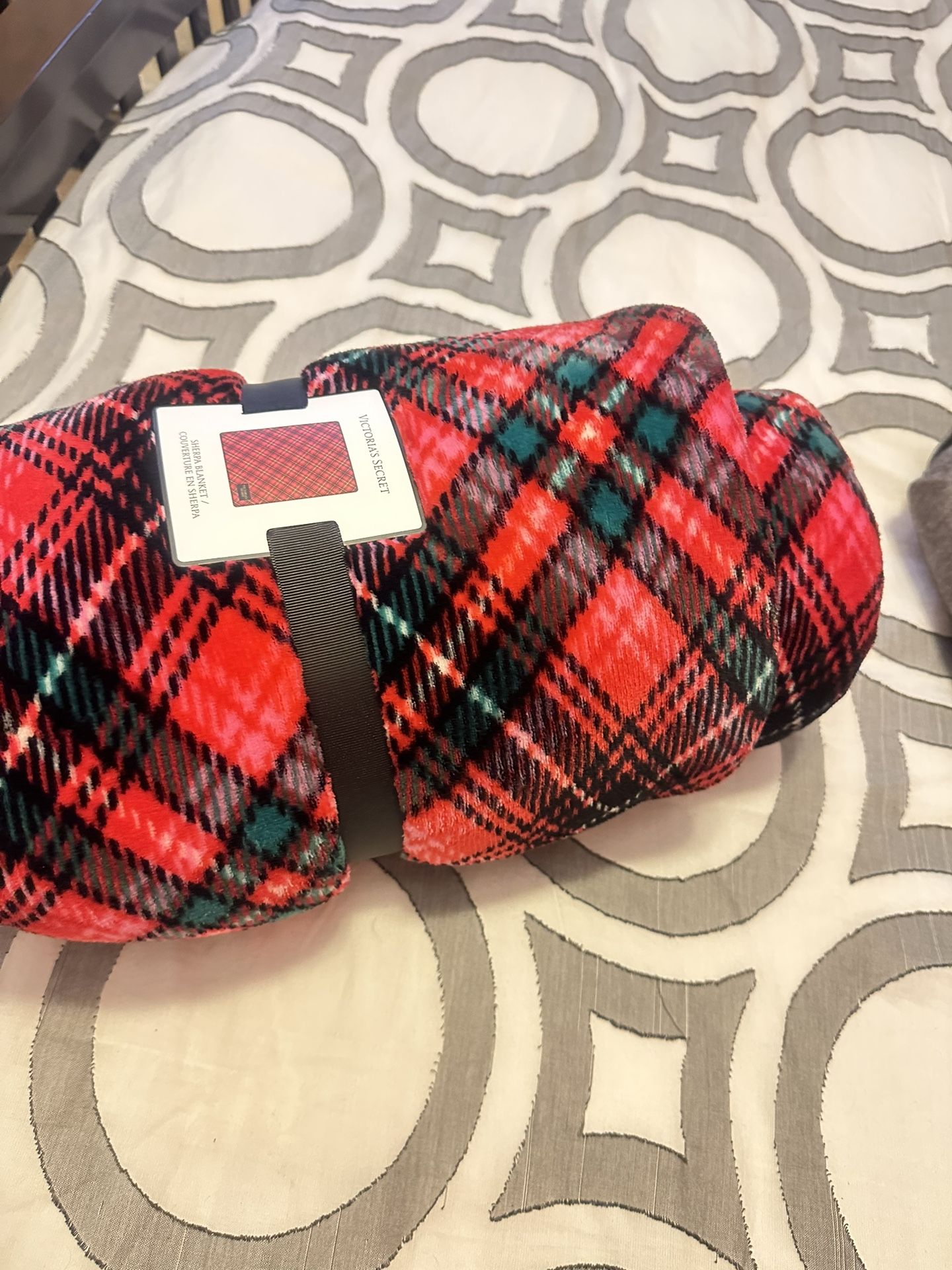 Victoria Secret Small Blanquet