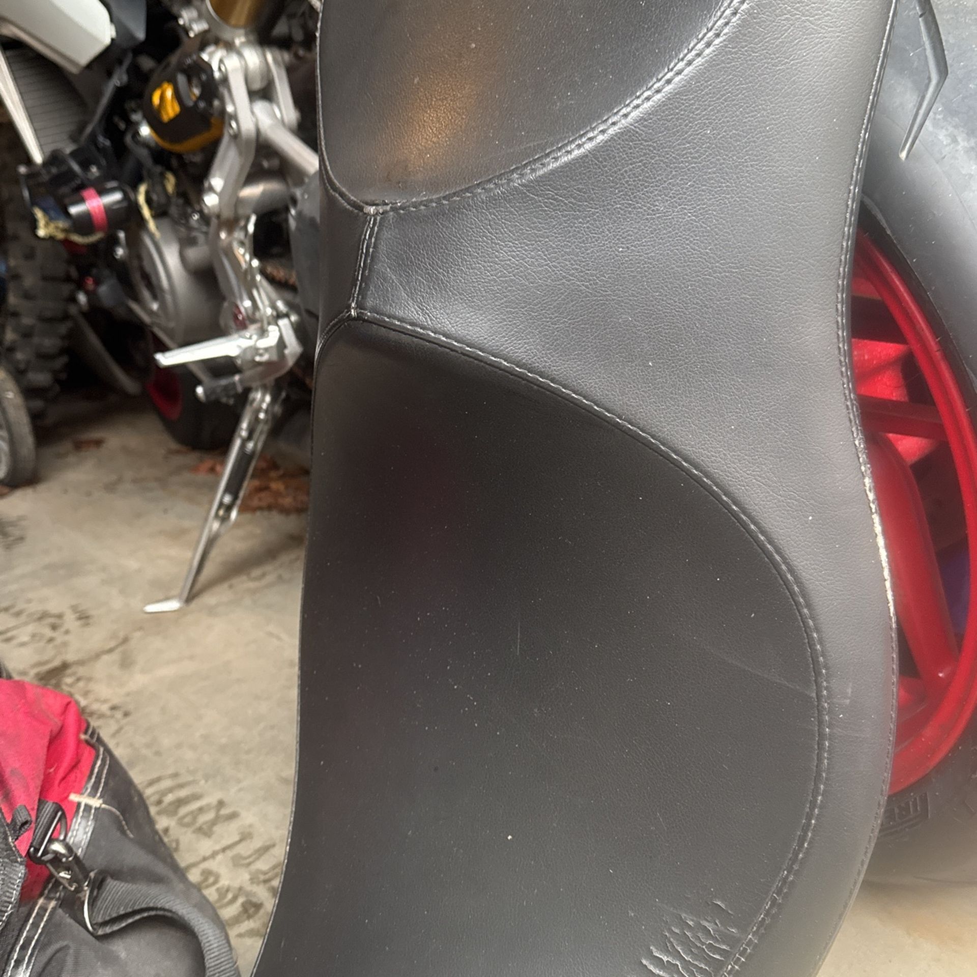 Le Pera LK 817 One piece Villain Harley Touring