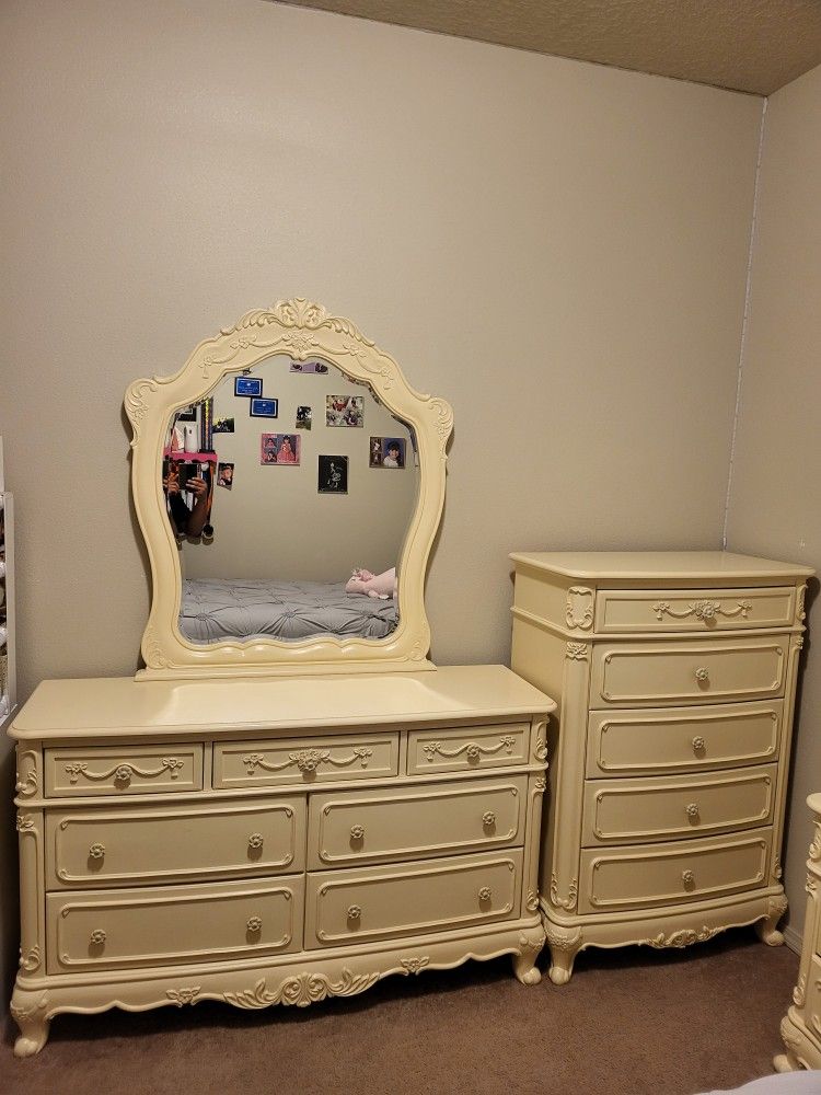 Full Size Bedroom Set