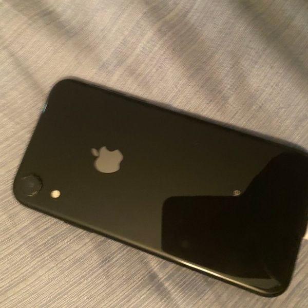 iPhone XR 64Gb Unlocked Good Condition like new for Sale in