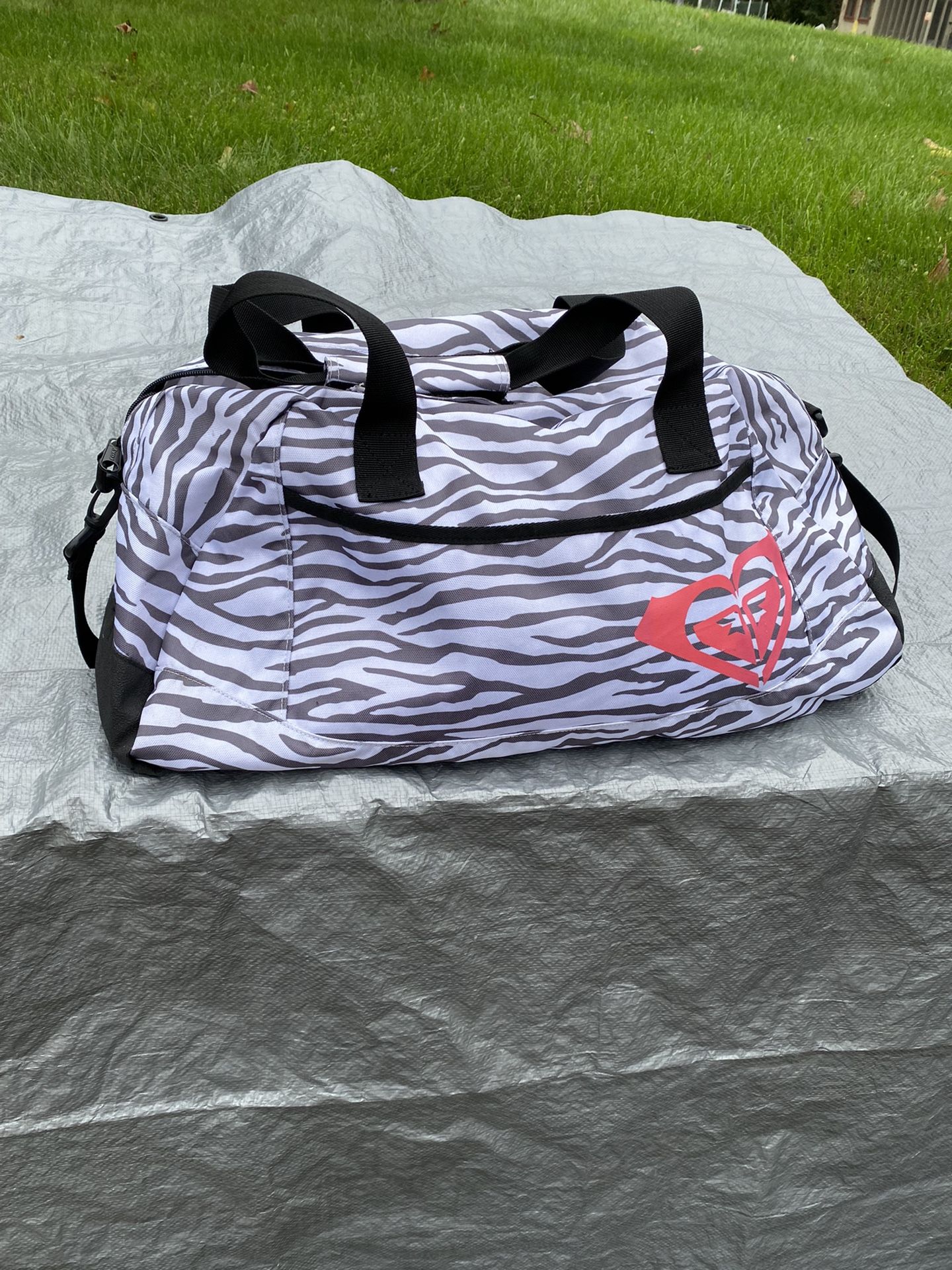 ROXY Girls or Ladies - Gym, Dance Or Weekend Tote