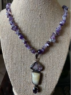 Amethyst and Sterling Silver Necklace. Available in Coral Gables. Cash please. Hablo Español