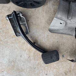 2009 Ml350 Brake Peddle
