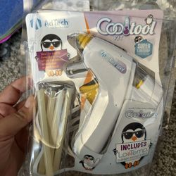 Hot Glue Gun & Crafts