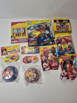 Lot of -8 Disney's Mickey Mouse Items