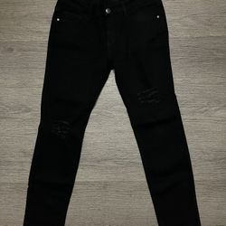 Junior Women’s Black Skinny Jeans