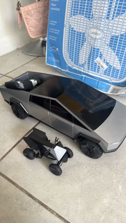 Hot wheels RC Cybertruck Real