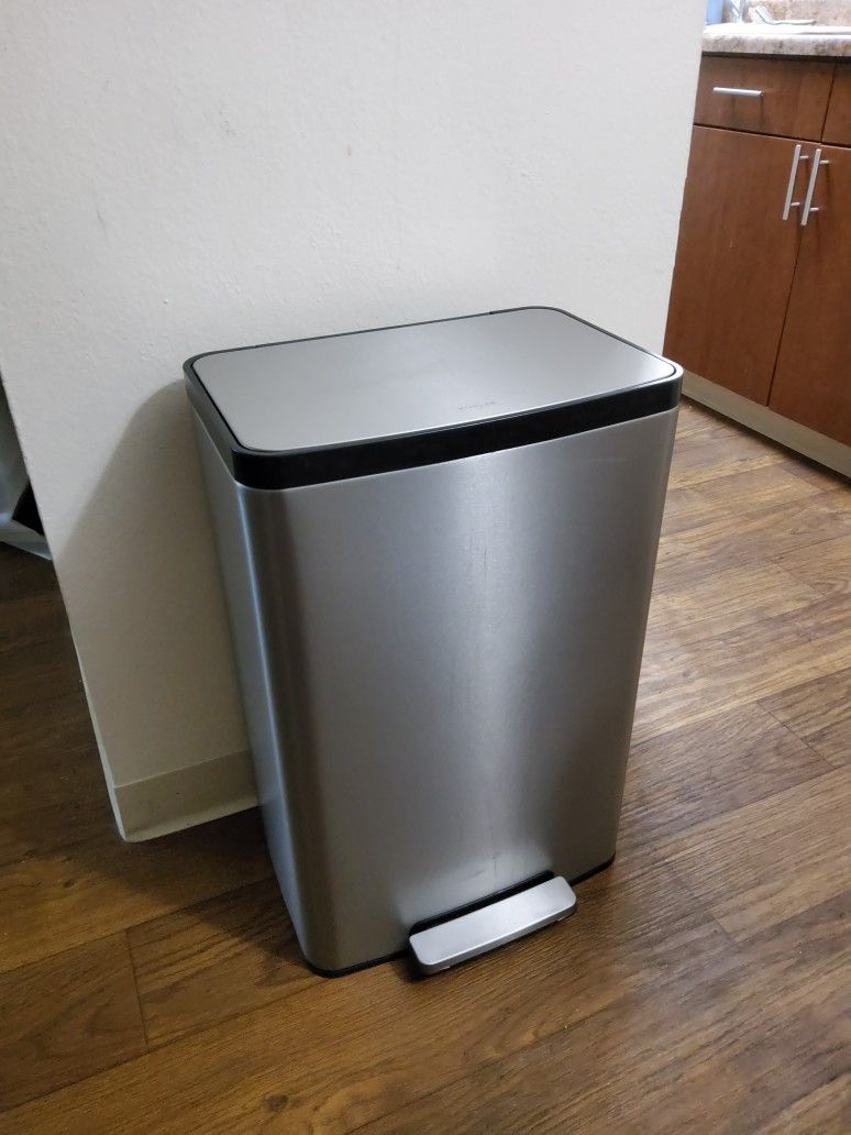 Kohler Costco Step Trash Can - Stainless Steel - $20 (Retails $90!)