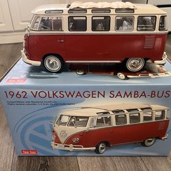 Diecast 1/12 scale Sun-Star huge model 1962 Volkswagen Samba Bus amazing detail brand new ! It comes with certification of authenticity rare and hard 